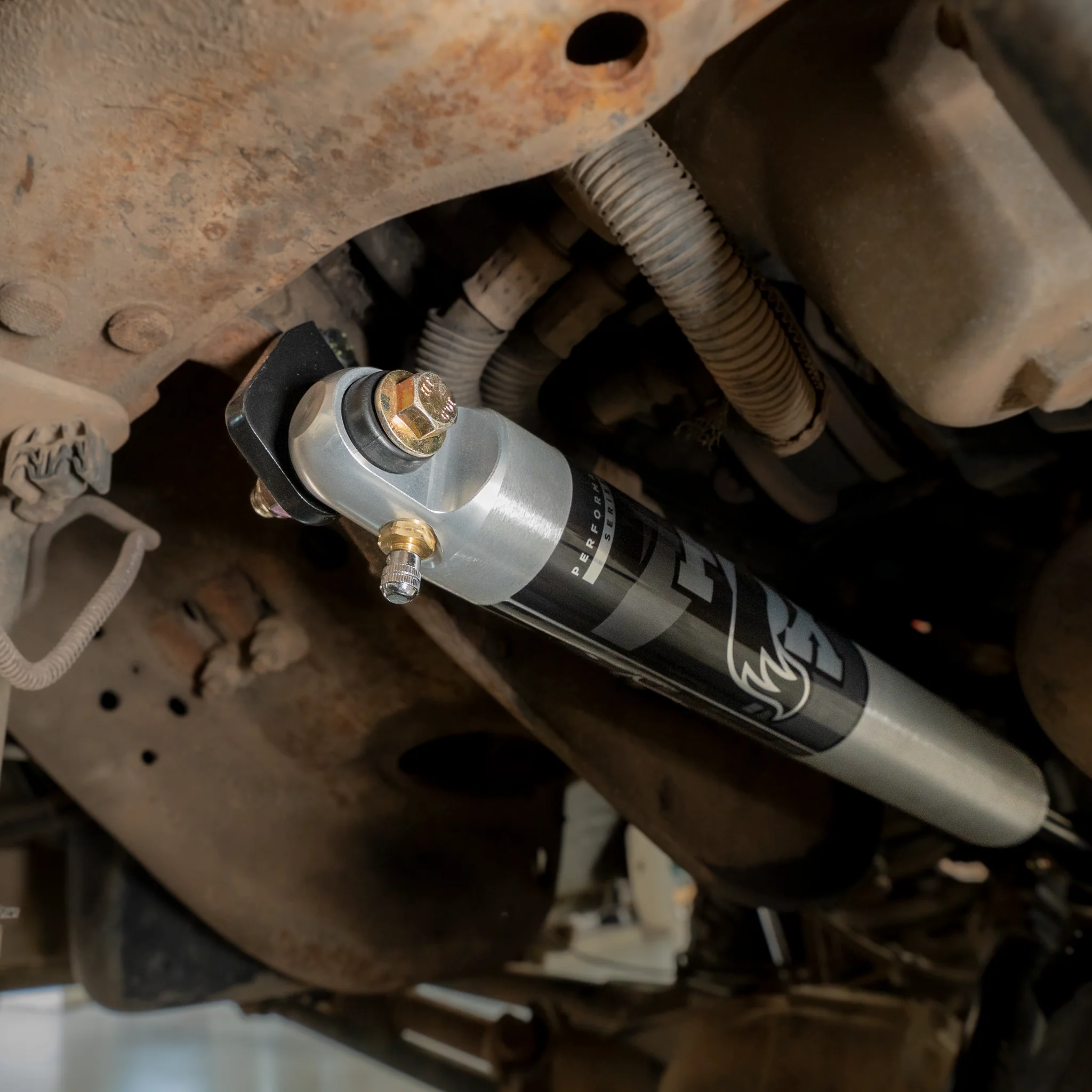 Fox Performance Series 2.0 IFP Stabilizer Kit for 2005-2007 Ford Super Duty F-250/F-350 - Image 4